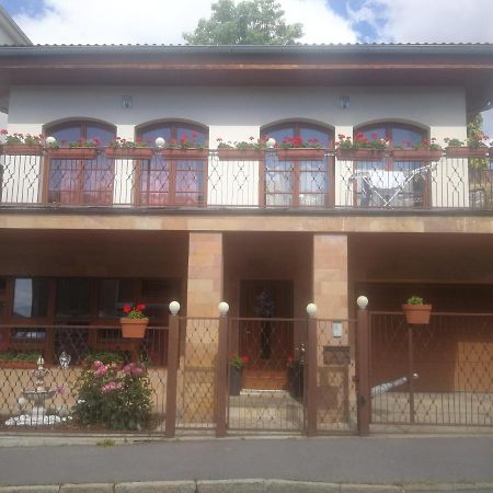 Vila Barrandov Прага Екстериор снимка